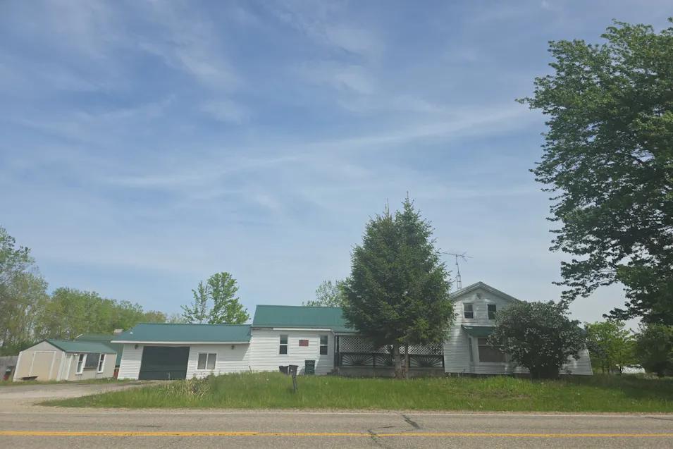 5638 N Lake Rd Columbiaville, MI 48421, Lapeer County