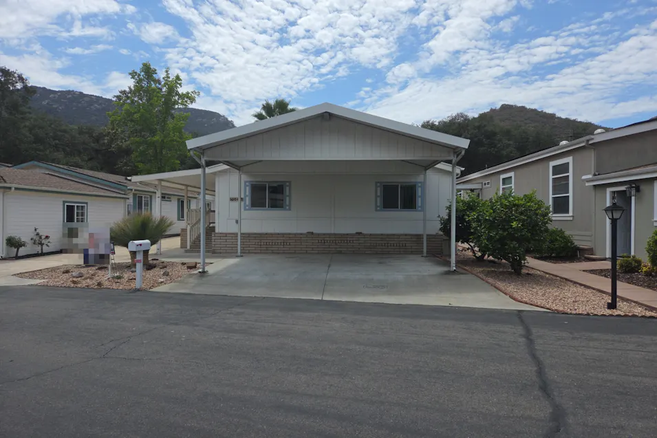 8975 Lawrence Welk Dr #4 Escondido, CA 92026, San Diego County