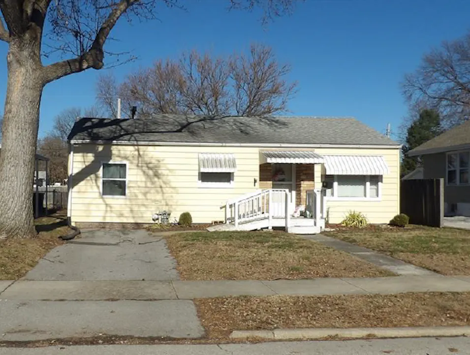 2117 Lynch Ave Granite City, IL 62040, Madison County