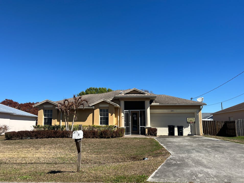 6231 NW Hacienda Ln Fort Pierce, FL 34986, Saint Lucie County