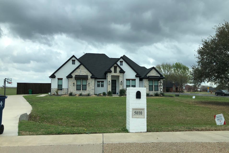 5010 April Ln Waxahachie, TX 75165, Ellis County