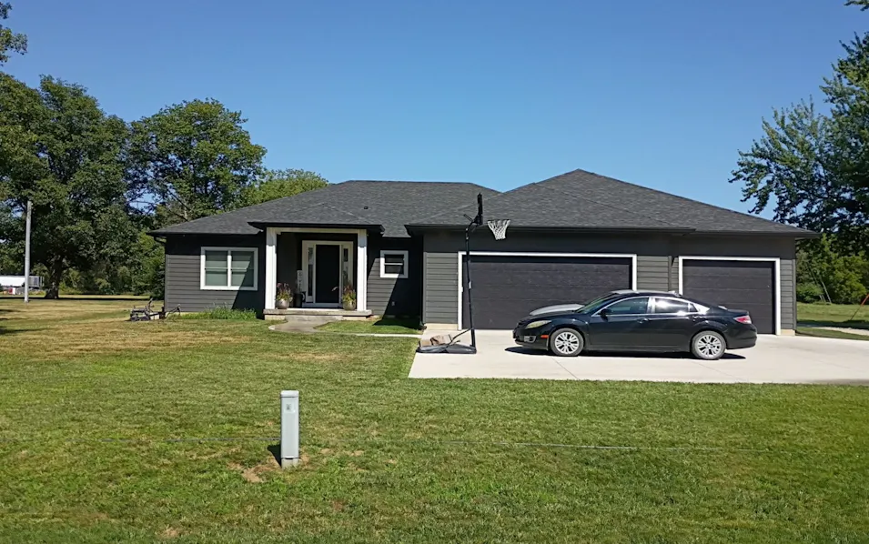 713 N Osborn Ave Oakland, NE 68045, Burt County