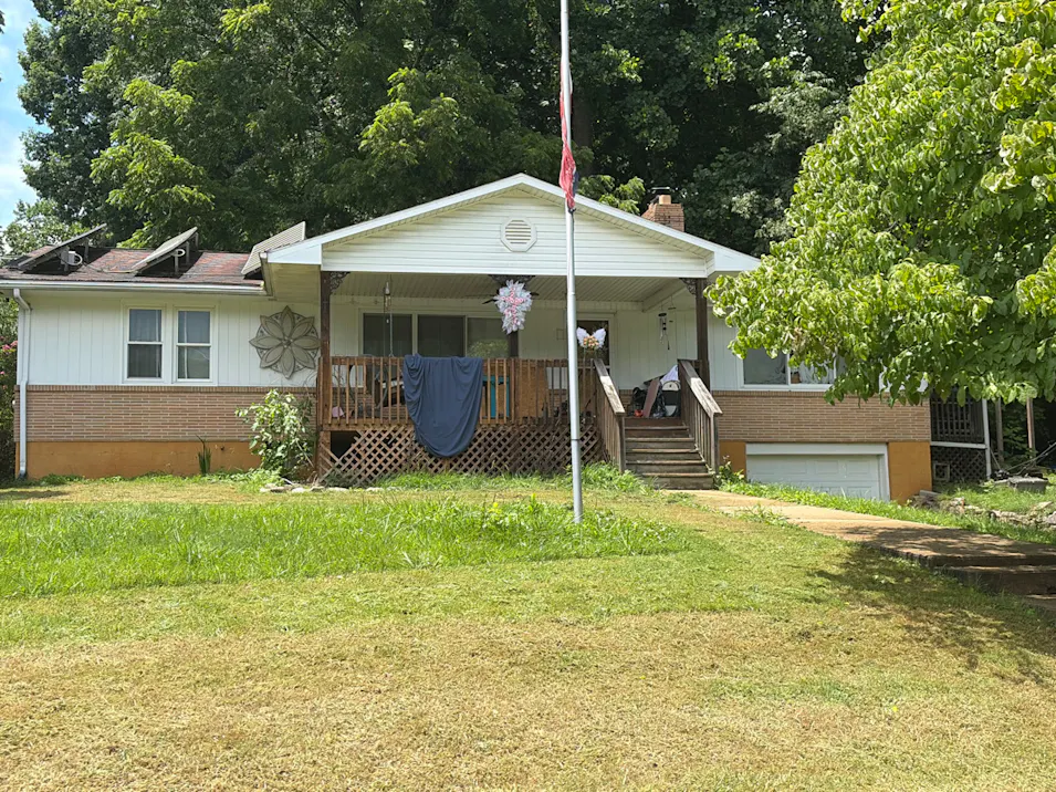 201 Briggs Street Unicoi, TN 37692, Unicoi County