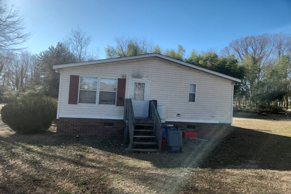 3124 Carmel Ridge Dr Newton, NC 28658, Catawba County