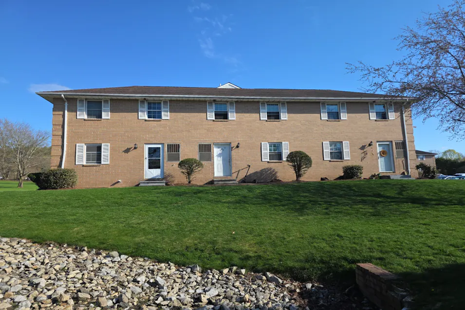 102 Elmwood Drive, Unit 102, Elmwood Village Condominium Hudson, NH 03051, Hillsborough County
