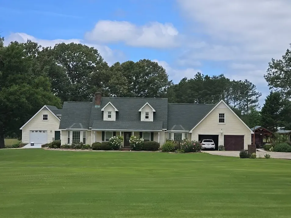 4837 County Road 86 Moulton, AL 35650, Lawrence County