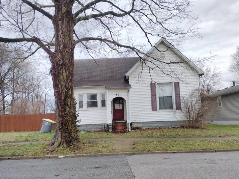 801 Blish St Seymour, IN 47274-1315, Jackson County