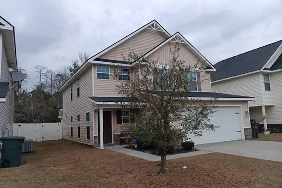 215 Grandview Dr Hinesville, GA 31313, Liberty County
