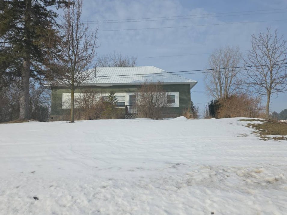 1880 S M65 Whittemore, MI 48770, Iosco County