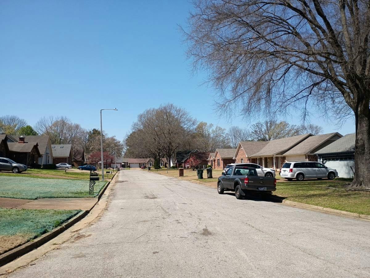 Falls Hollow Cv, Memphis, TN 38125