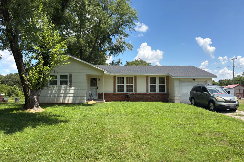 2348 County Ln 137 Carthage, MO 64836, Jasper County