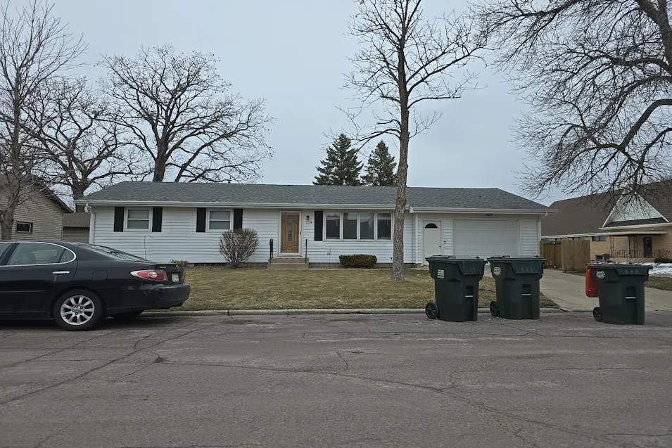 104 East 10th Street Winthrop, MN 55396, Sibley County