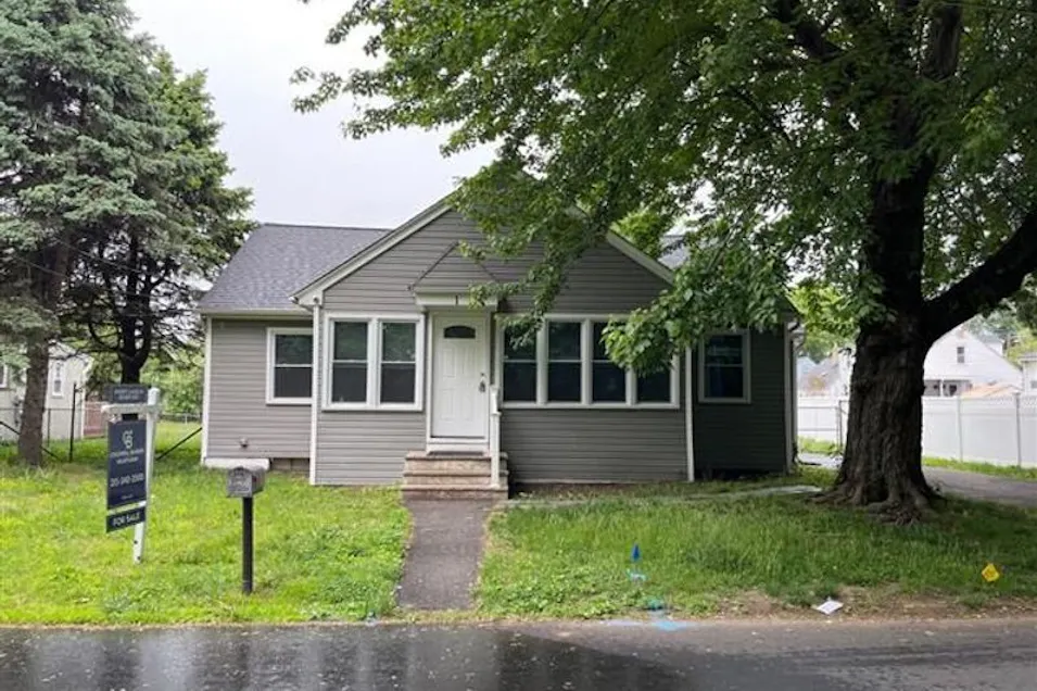 1 West Post Road Morrisville, PA 19067, Bucks County