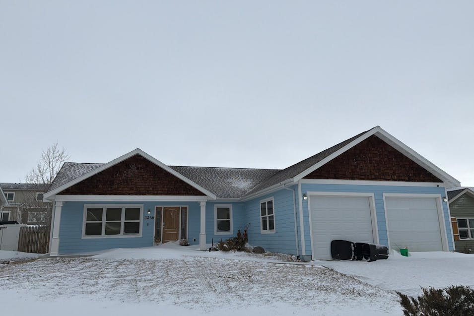 3226 32nd St W Williston, ND 58801, McKenzie County