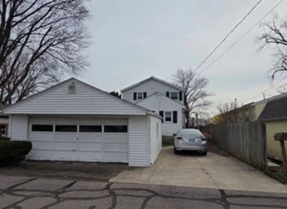3107 Morin Pt Roa Erie, MI 48133, Monroe County