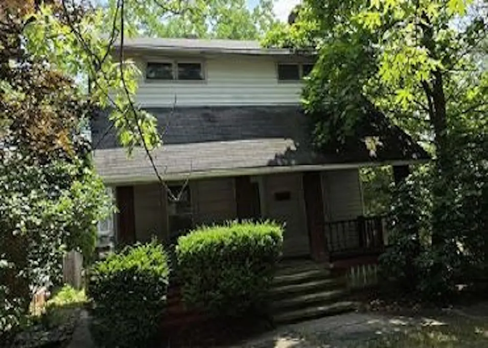 1811 S Green Rd Cleveland, OH 44121, Cuyahoga County