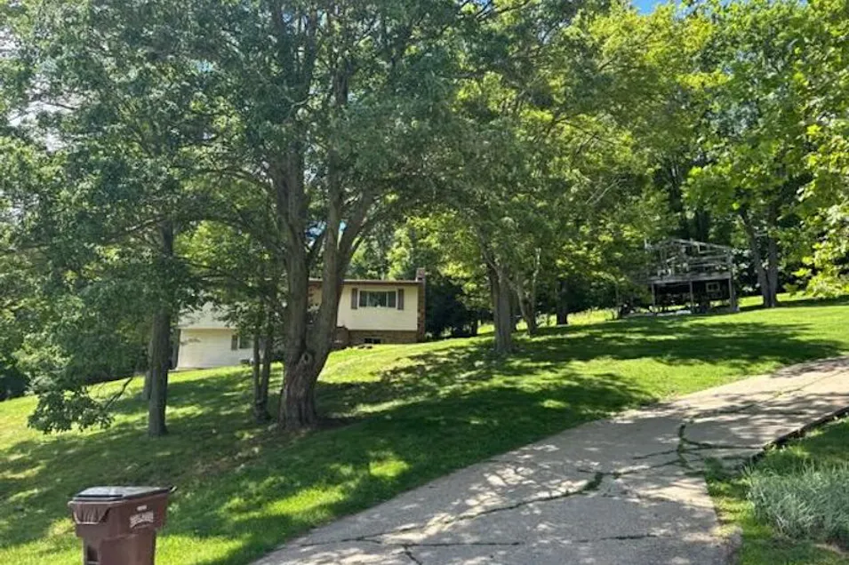 119 Sunny Ln Newark, OH 43055, Licking County