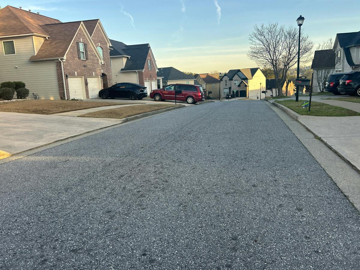 Simonton Oak Ln, Lawrenceville, GA 30045