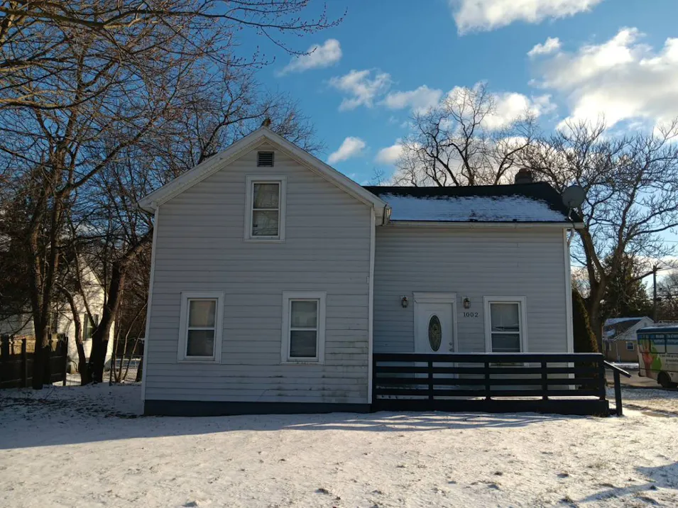 1002 E Oliver St Owosso, MI 48867, Shiawassee County