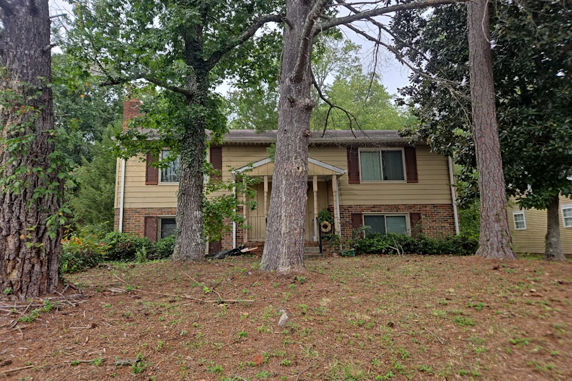 1101 Pineville Rd