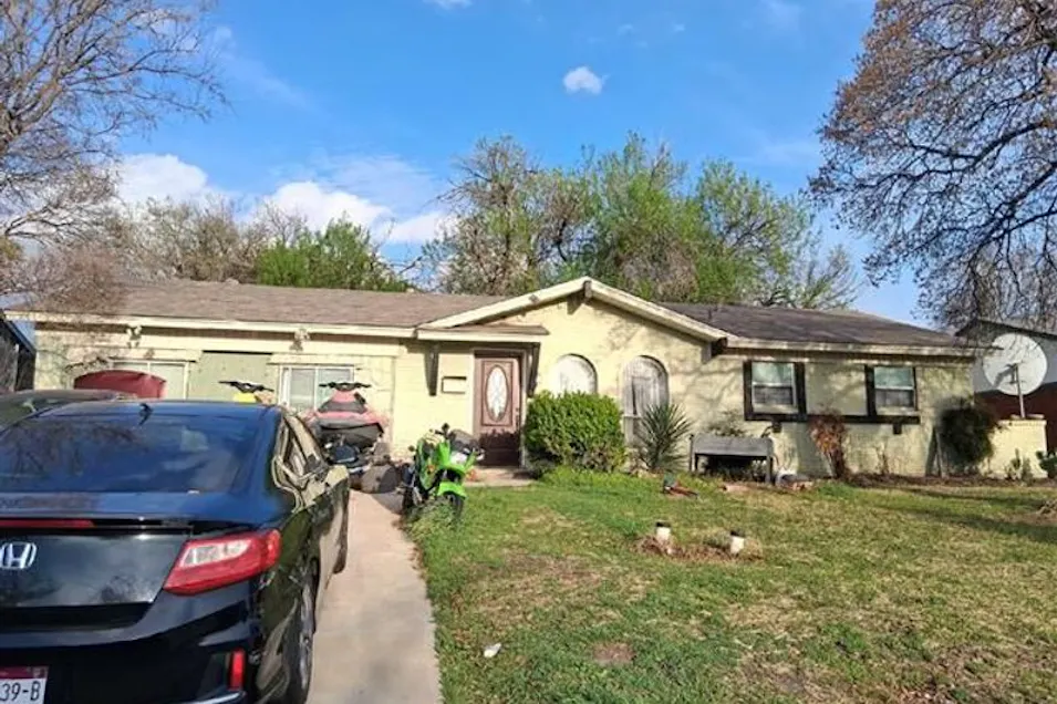 2514 Hightrail Drive Carrollton, TX 75006, Dallas County