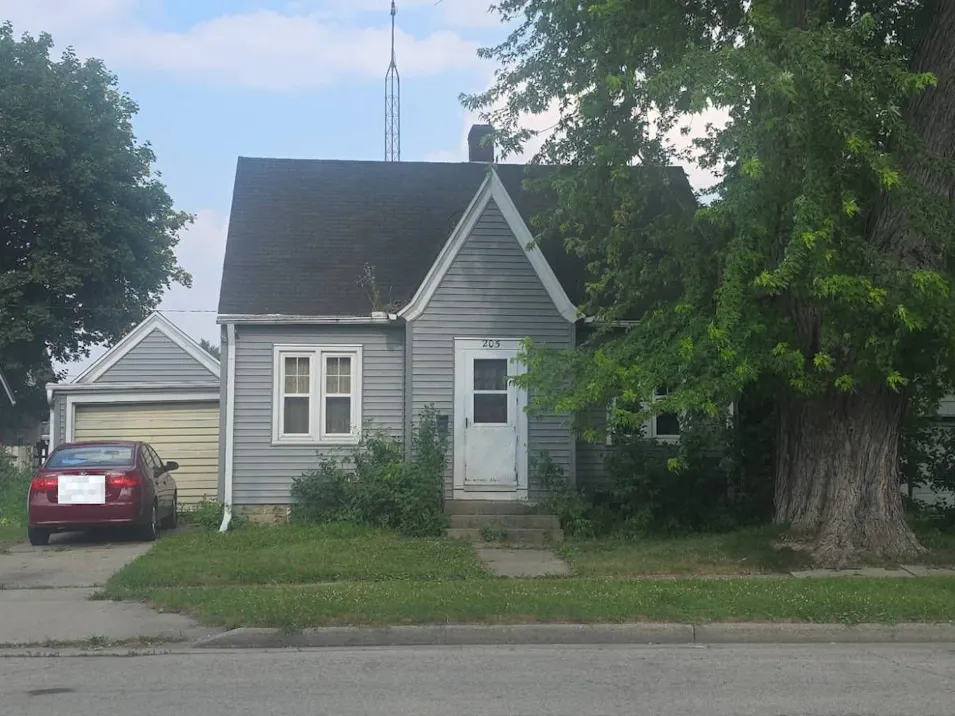 205 S State St Waupun, WI 53963, Dodge County