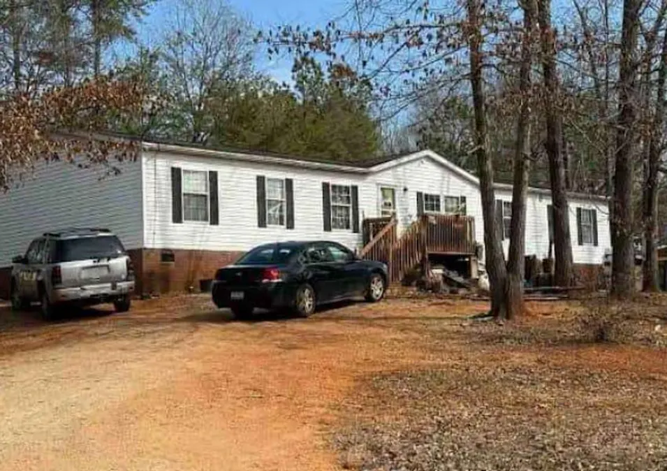 502 Sunshine Dr Seneca, SC 29678, Oconee County