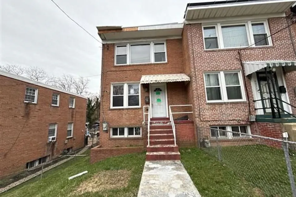 4035 D Street SE Washington, DC 20019, District of Columbia County