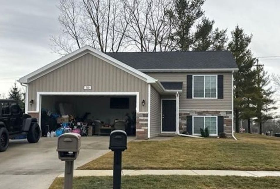 710 Natalia Dr Davison, MI 48423-1247, Genesee County
