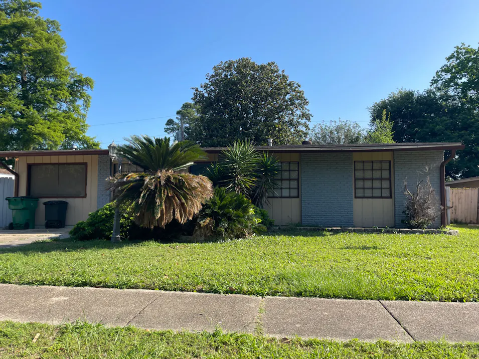 1921 Cooper Road Gretna, LA 70056, Jefferson County