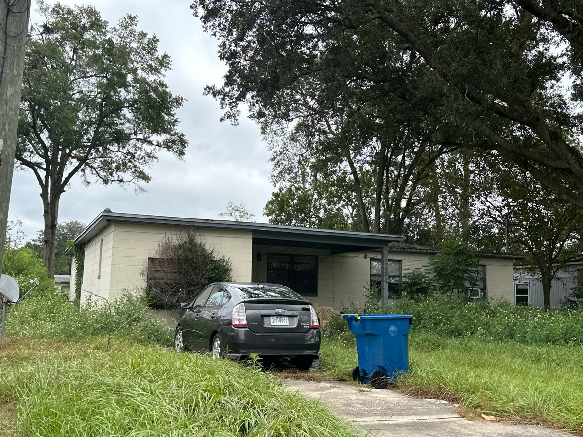 2625 Bywood Rd photo 3