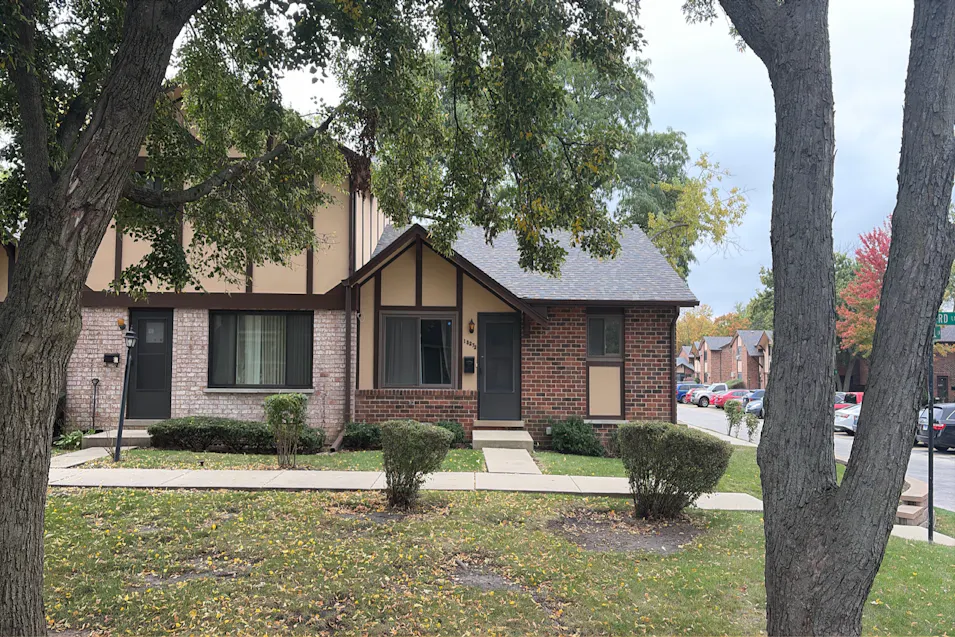 1s272 Stratford Ln Villa Park, IL 60181, Dupage County