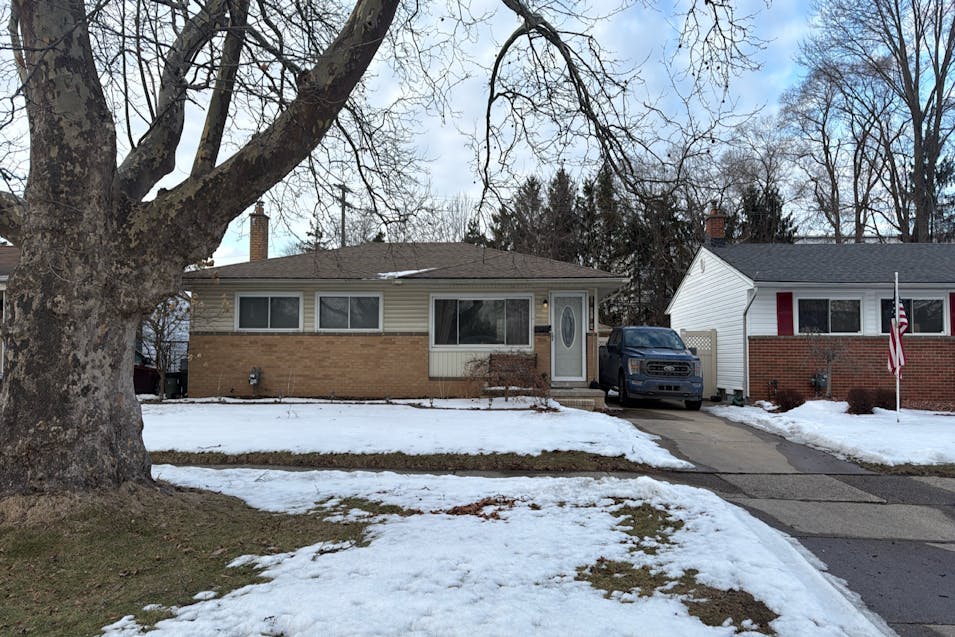 25748 Champaign St Taylor, MI 48180, Wayne County