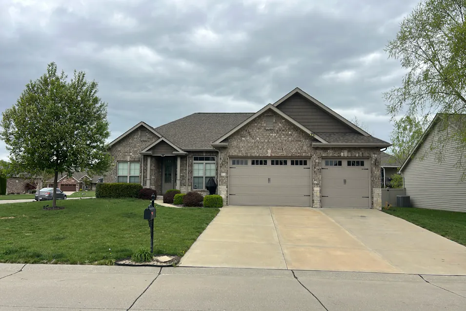 113 Stonebridge Crossing Maryville, IL 62062, Madison County