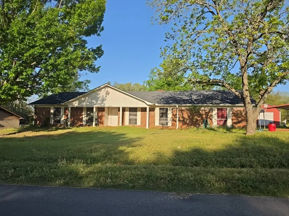 203 Elm St Winona, TX 75792, Smith County