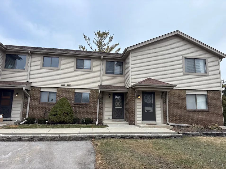5736 Cambridge Cir Unit 7 Racine, WI 53406, Racine County