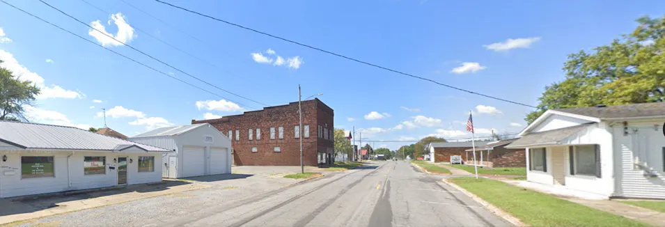1701 Locust St Eldorado, IL 62930, Saline County