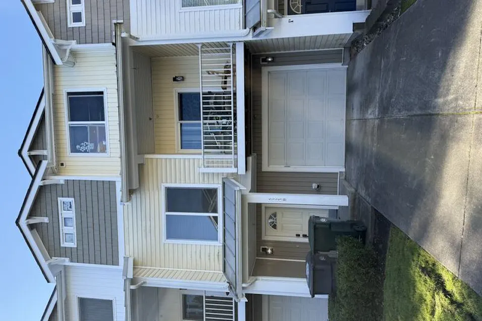 5323 Military Rd E B Tacoma, WA 98446, Pierce County