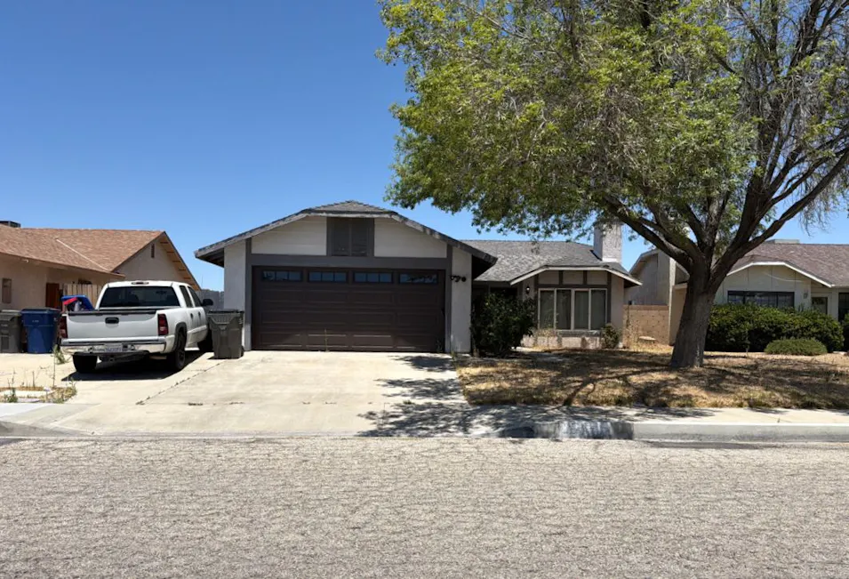 537 E Avenue J9 Lancaster, CA 93535, Los Angeles County