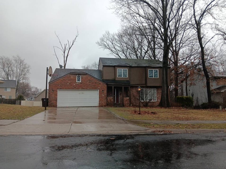 3320w Overbrook Dr Peoria, IL 61604, Peoria County
