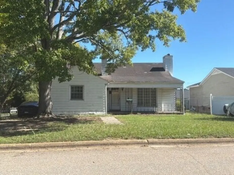 1026 Jefferson St Roanoke Rapids, NC 27870, Halifax County