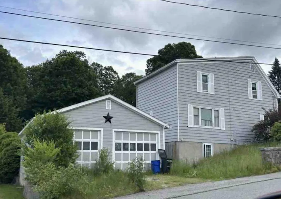 732 Kent St Berlin, NH 03570, Coos County