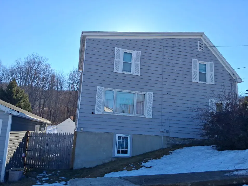 732 Kent St Berlin, NH 03570, Coos County