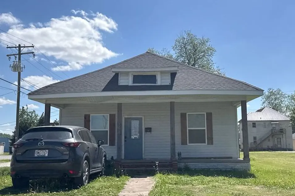 108 Black Ave Chaffee, MO 63740, Scott County