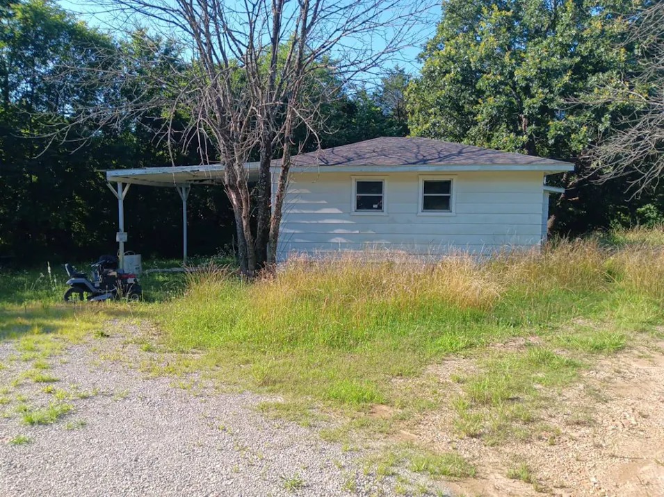 104 North Oak Street Yellville, AR 72687, Marion County