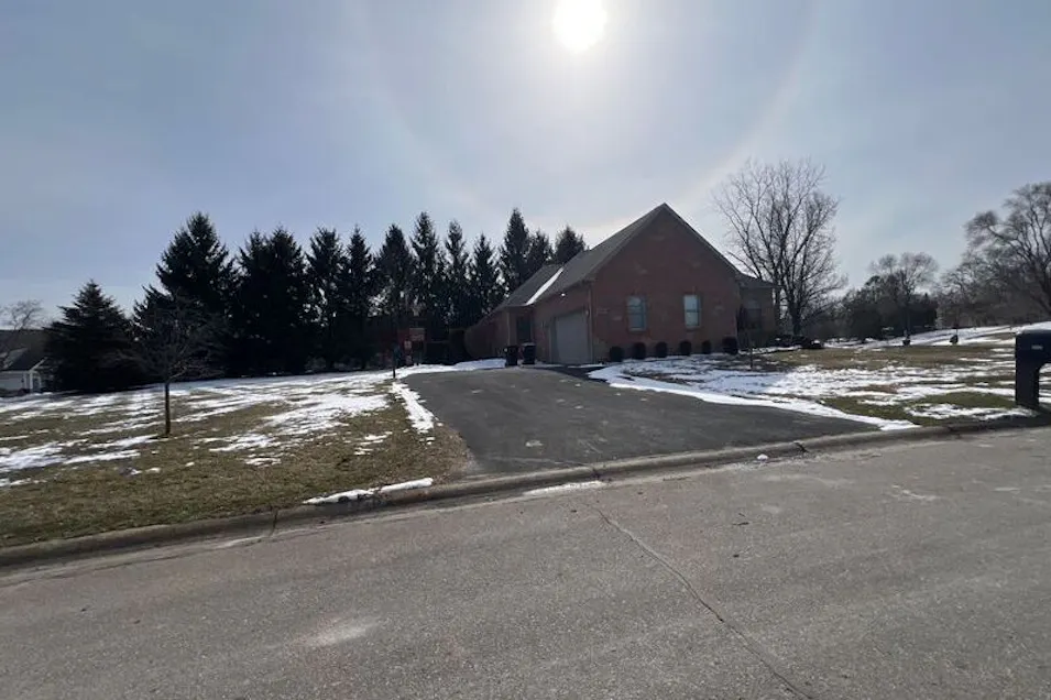 2940 Dana Pointe Dr Pinckney, MI 48169, Livingston County