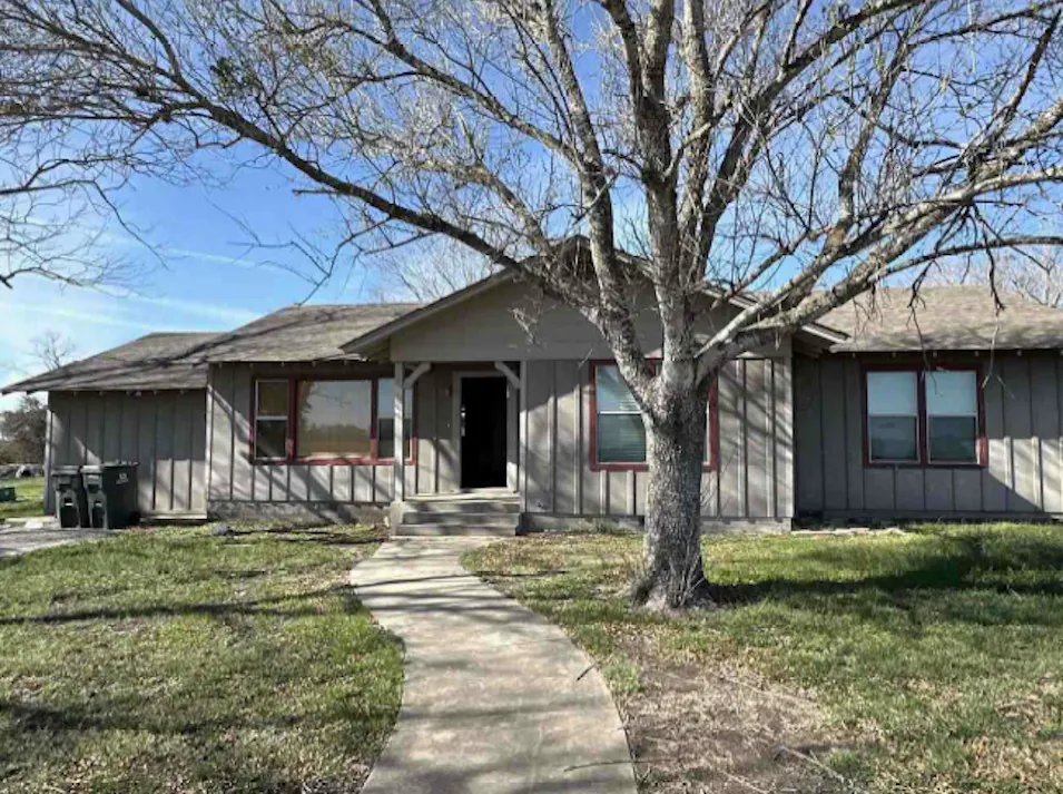 7742 Fm 443 Shiner, TX 77984, Lavaca County
