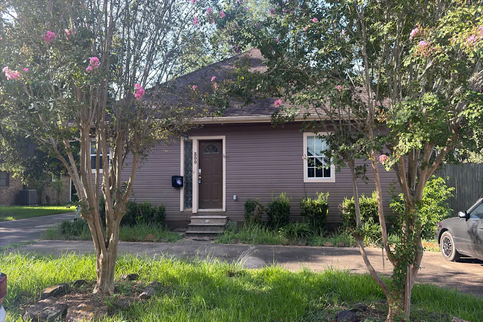 300 E Locust St Angleton, TX 77515, Brazoria County
