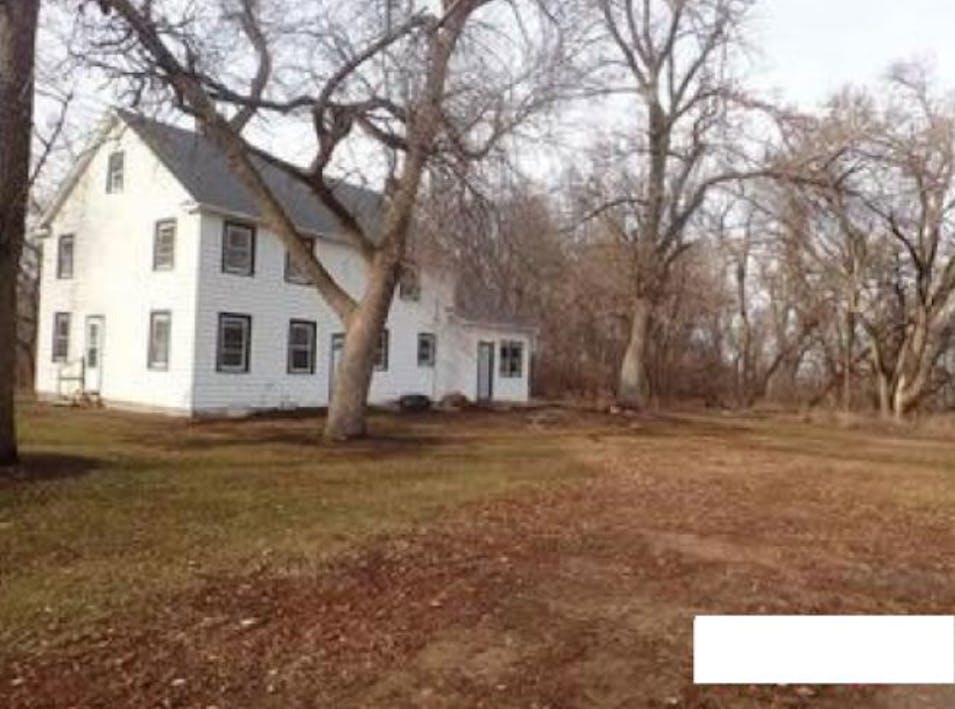 1742 50th Avenue Lake Wilson, MN 56151, Murray County