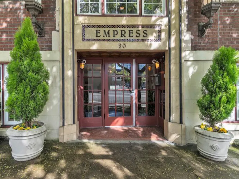 20 Nw 16th Avenue #8 Portland, OR 97209, Multnomah County